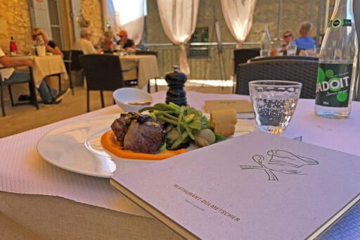 provence-rundreise-restaurant-reiseunterlagen