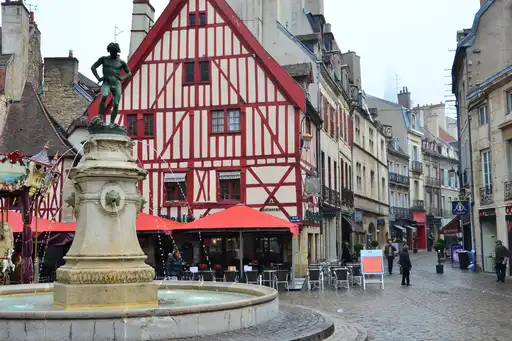 burgund-architektur-dijon
