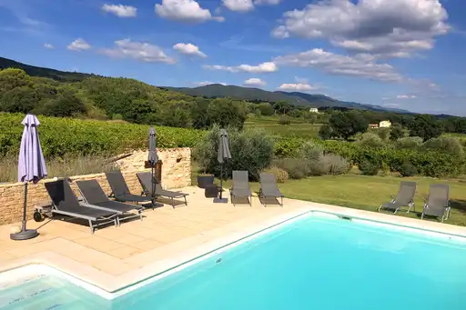 provence-unterkunft-pool
