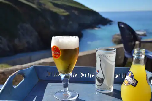 bretagne-essen-wein