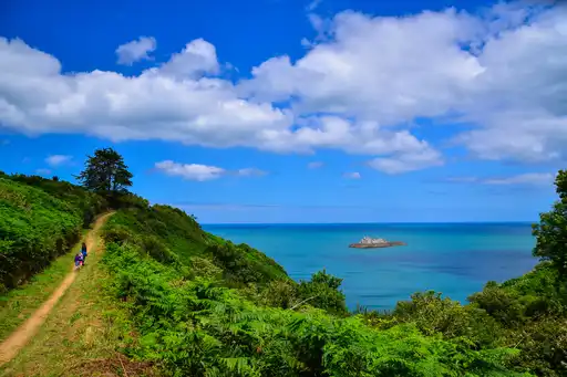 bretagne-landschaft-insel-wanderung