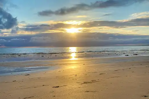 bretagne-landschaft-sonnenuntergang-strand