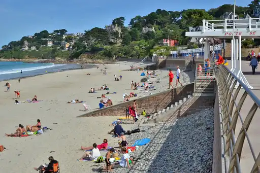 bretagne-menschen-tourismus