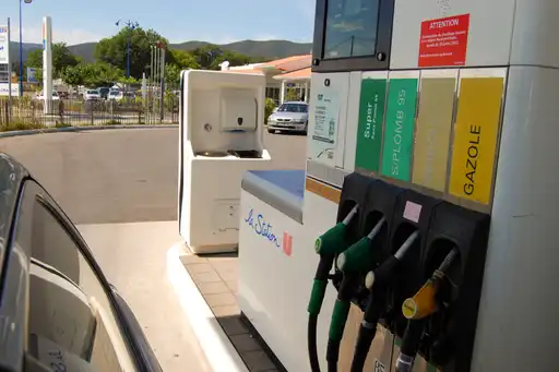 frankreich-reisen-tanken