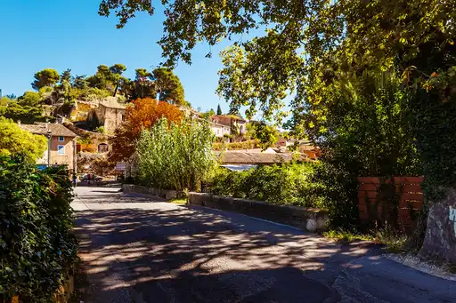 provence-architektur-dorf