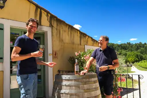 provence-menschen-thomas-weinprobe