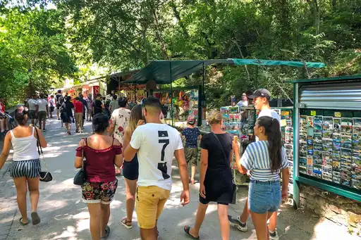 provence-menschen-touristen