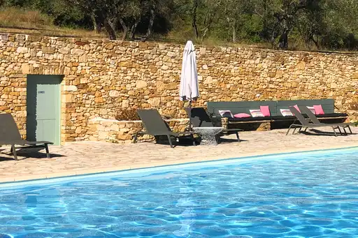 provence-unterkunft-pool