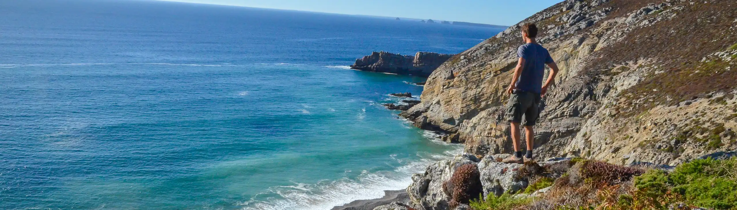bretagne-landschaft-wellen-meer