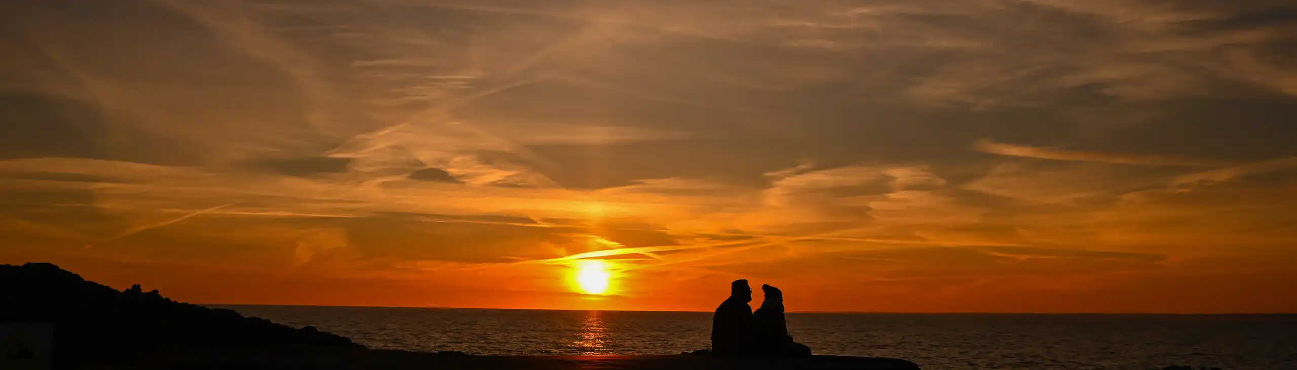 bretagne-landschaft-sonnenuntergang