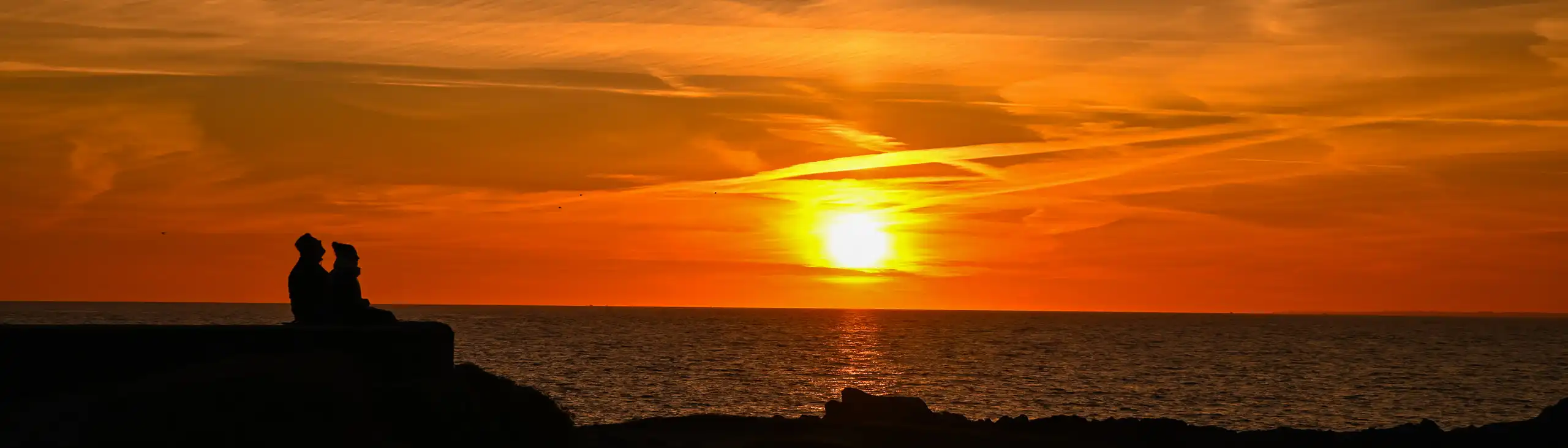 bretagne-landschaft-sonnenuntergang
