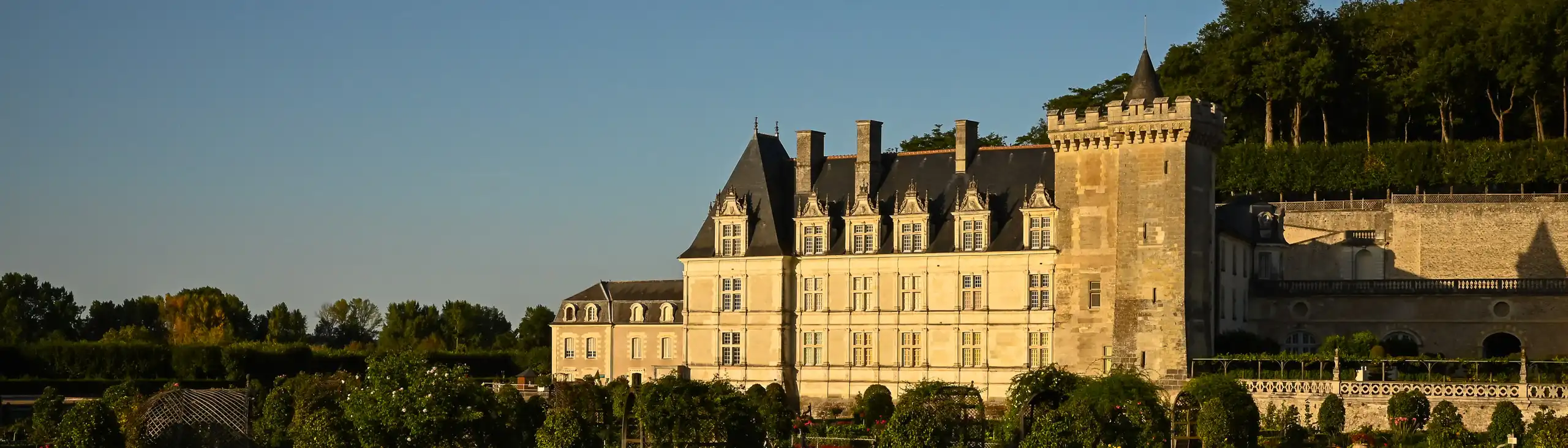 loire-schlösser-architektur-garten-sonne