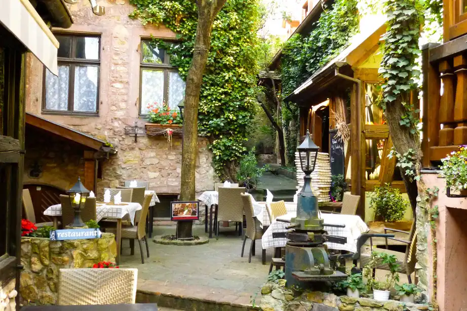 Hoteltipp-Frankreich-Terrasse