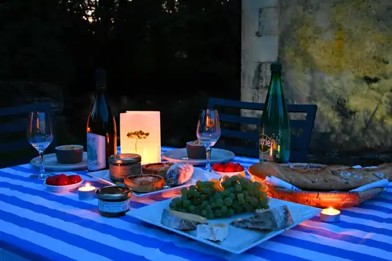 Burgund-NZ6_4872-Wein-Weitrauben-Abends