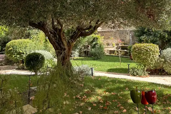 provence-unterkunft-garten