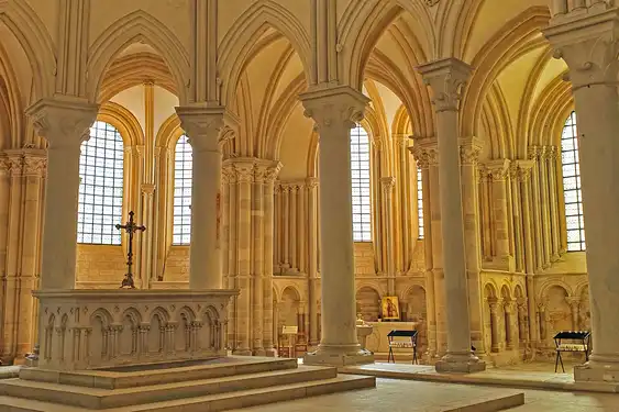 burgund-architektur-sehenswürdigkeiten-vezelay