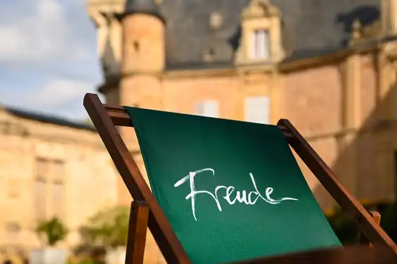 burgund-sonstiges-liegestuhl