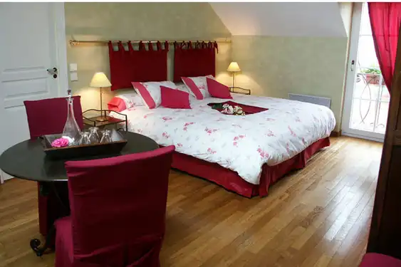 Hoteltipp-Champagne-Lavannes-Zimmer-Bett