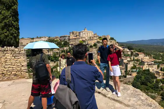 provence-menschen-touristen