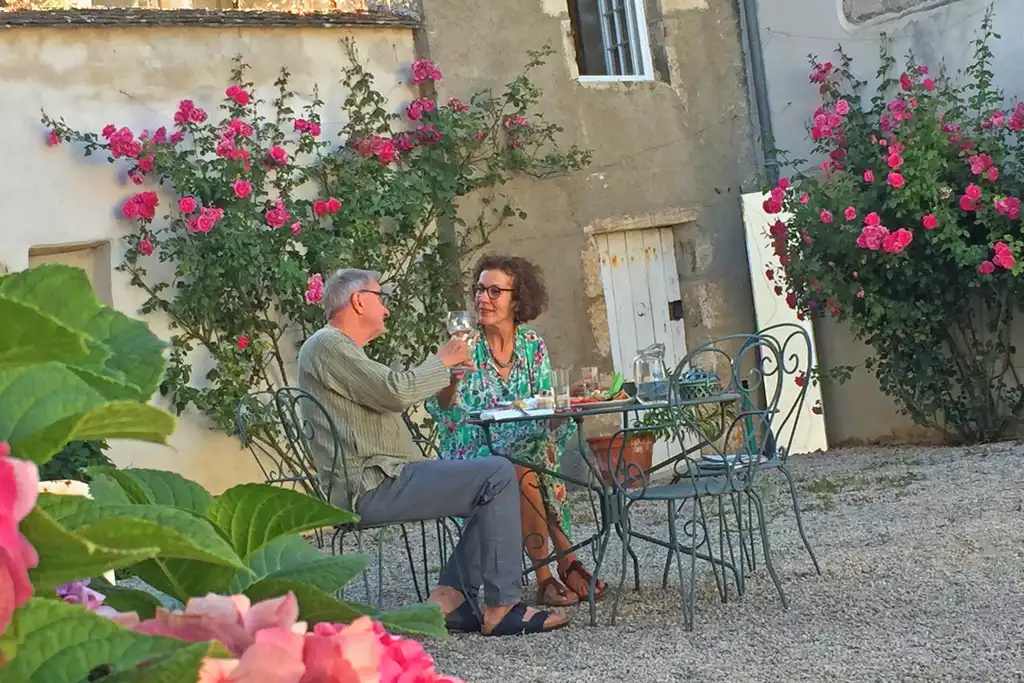 burgund-unterkunft-picknick-gäste