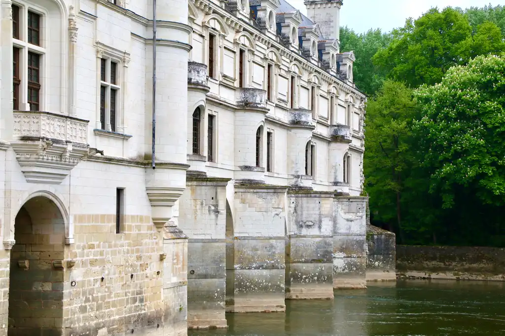 loire-schloss-chenonceau-draußen