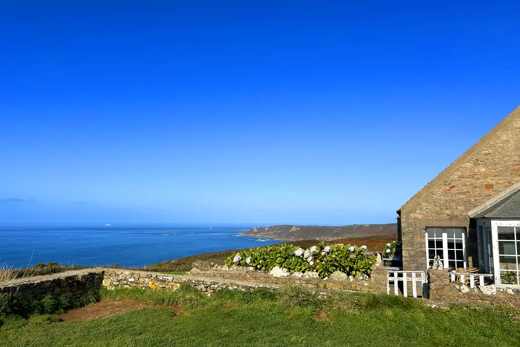 Ein Haus an der Küste in der Normandie mit gutem Ausblick auf das Meer