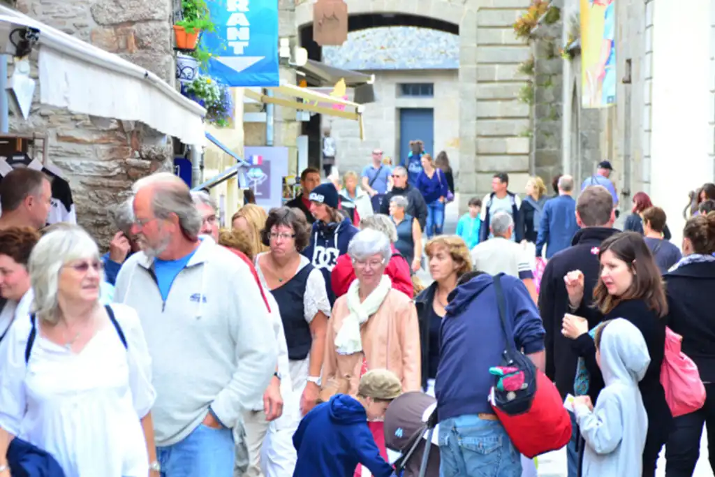 bretagne-menschen-tourismus