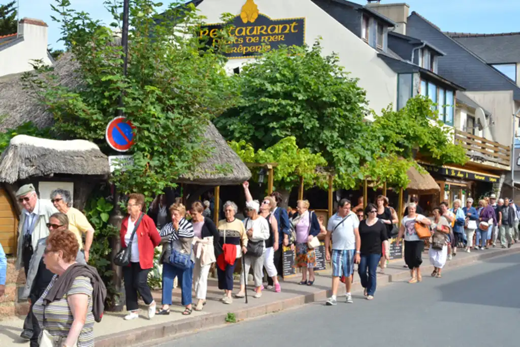 bretagne-menschen-tourismus