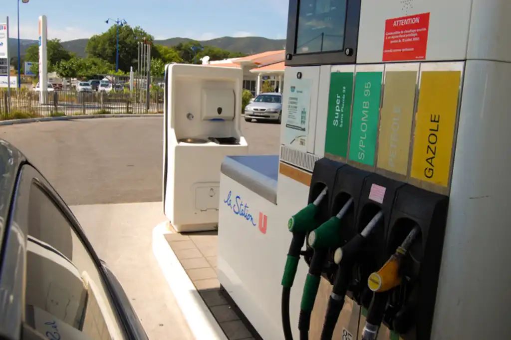frankreich-reisen-tanken