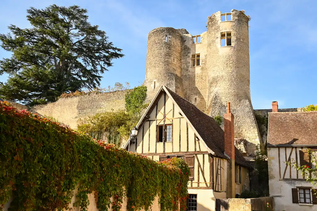 loire-schlösser-dorf-architektur