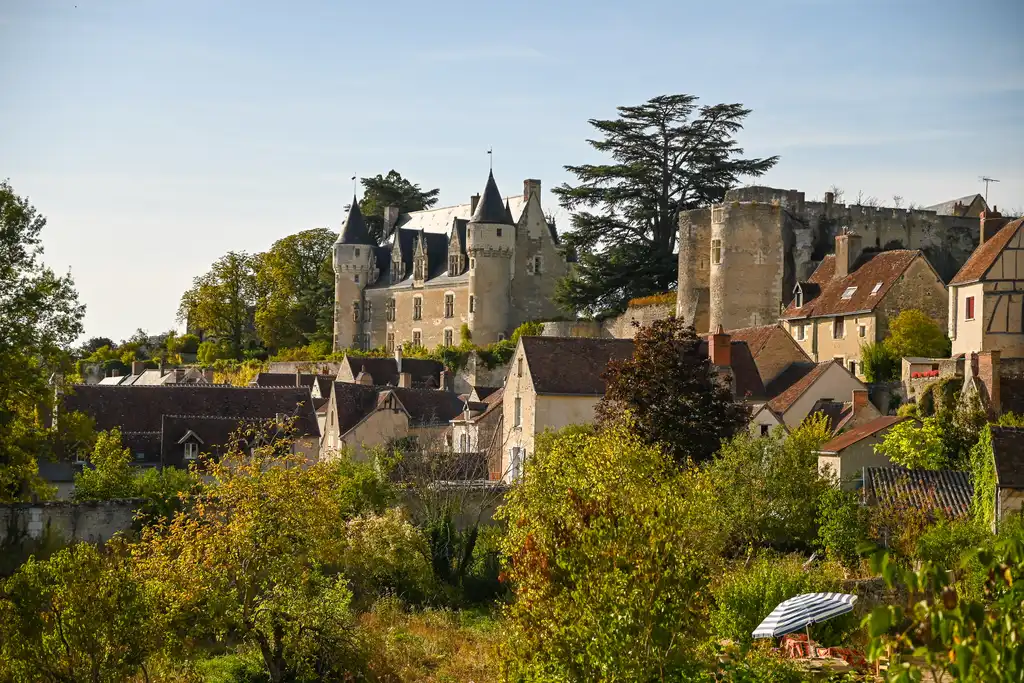loire-schlösser-architektur-dorf
