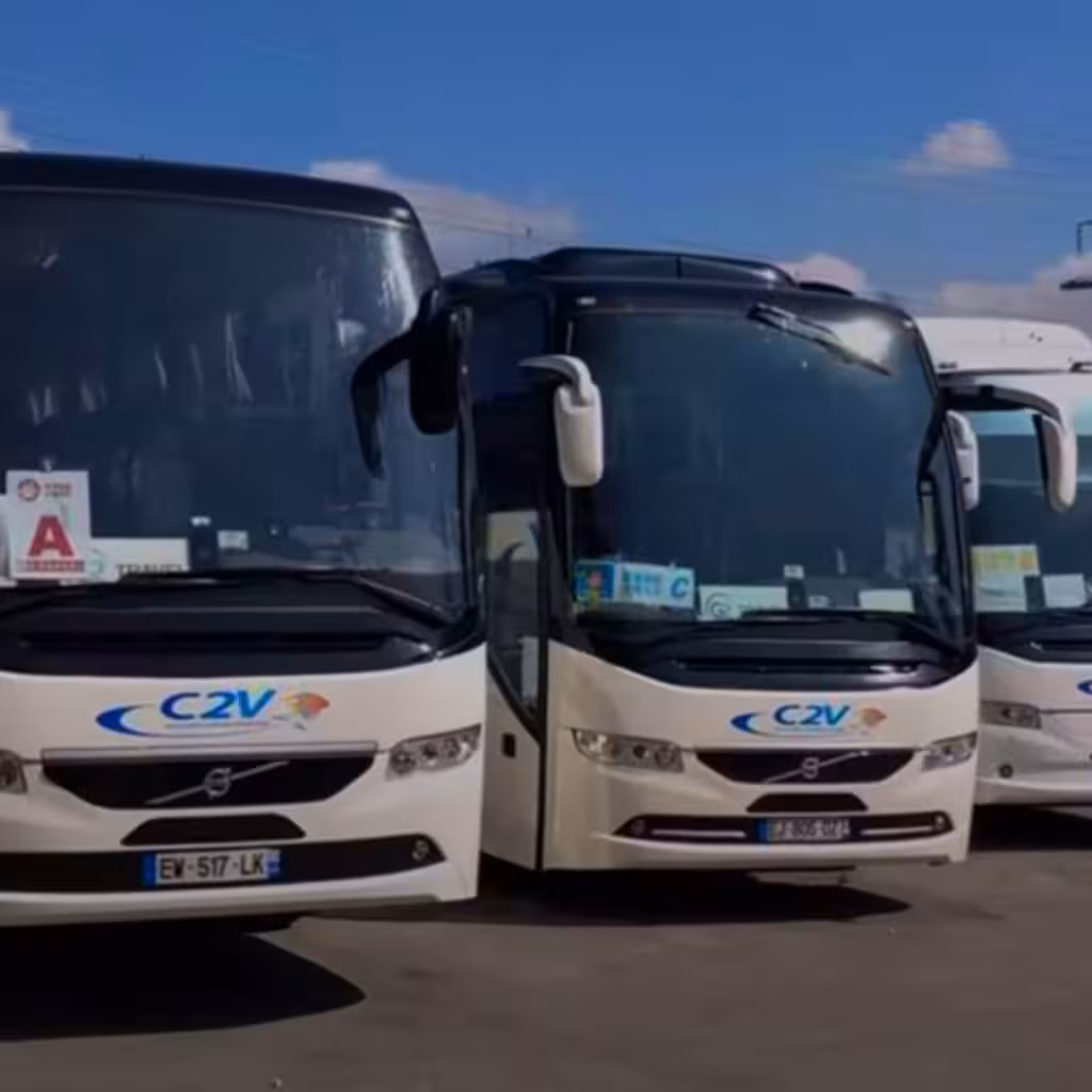 provence-menschen-reisebusse