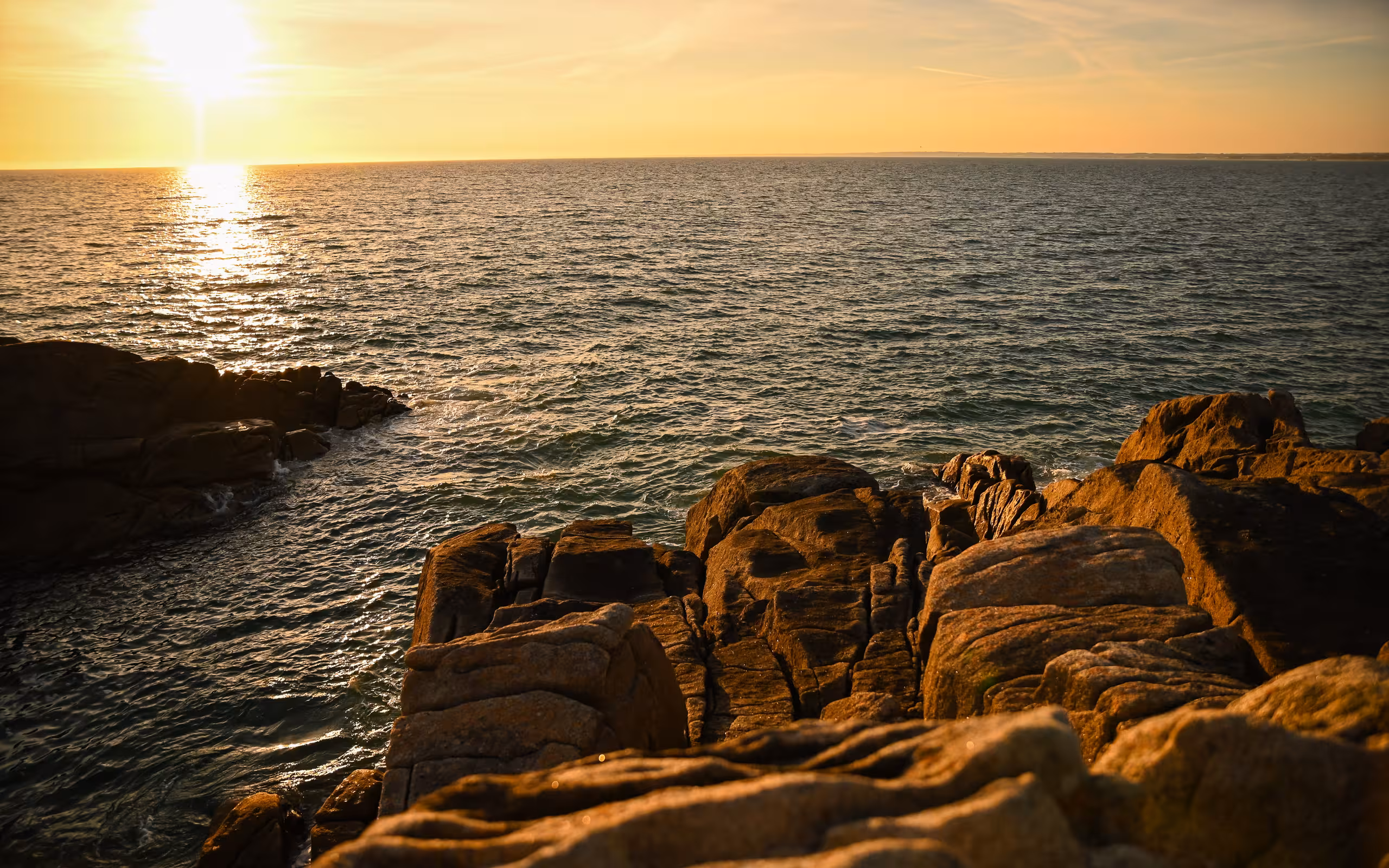 bretagne-landschaft-sonnenuntergang-meer