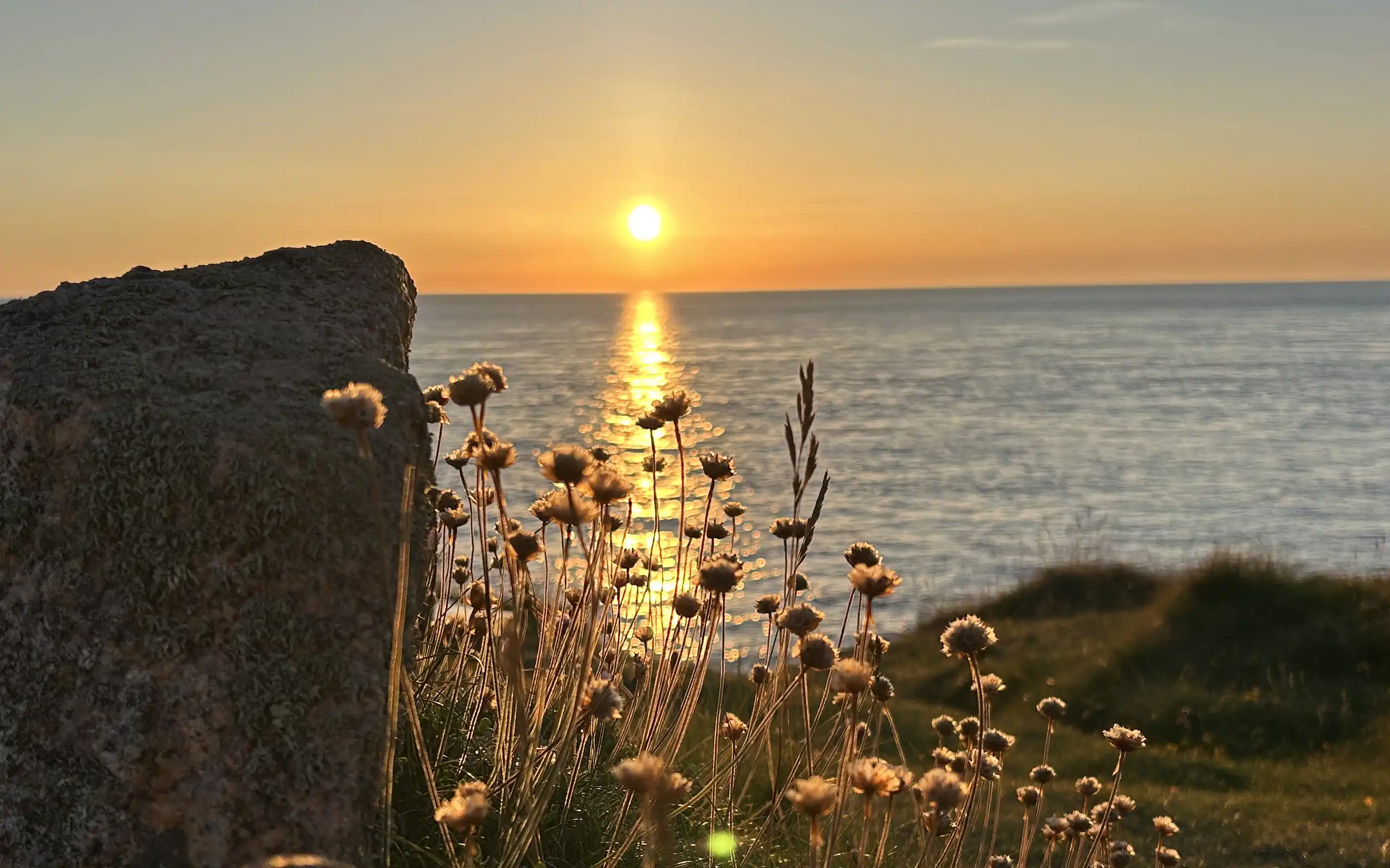 normandie-landschaft-sonnenuntergang-meer