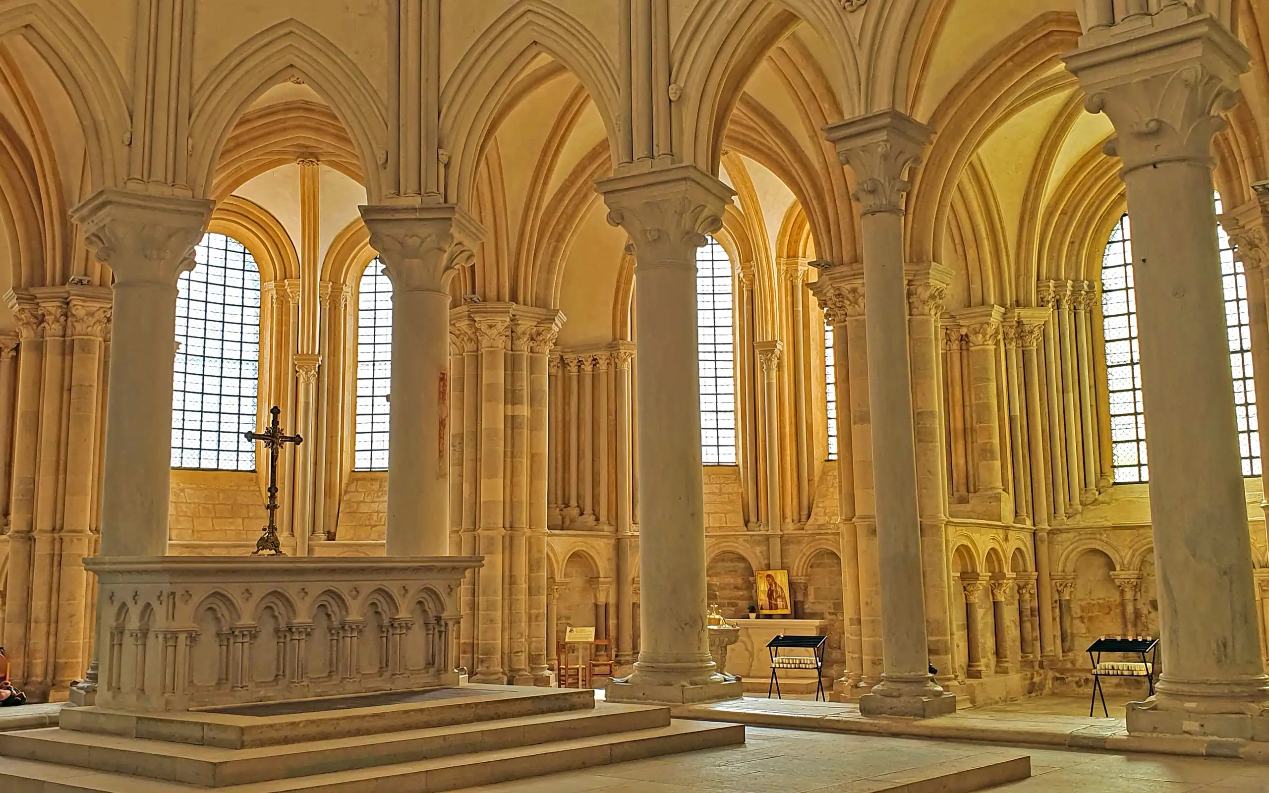 burgund-architektur-sehenswürdigkeiten-vezelay