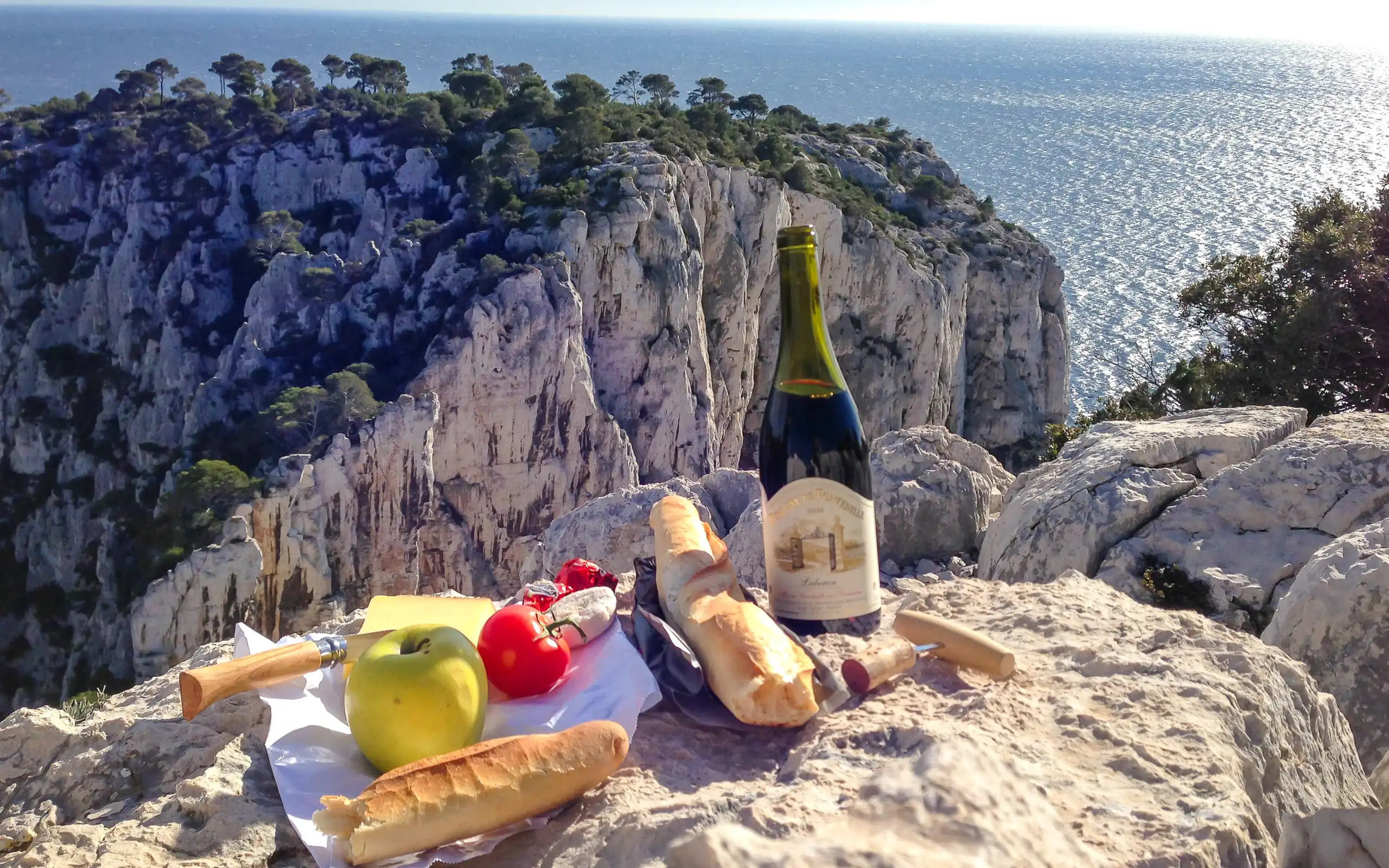 provence-essen-wein-picknick-wanderung