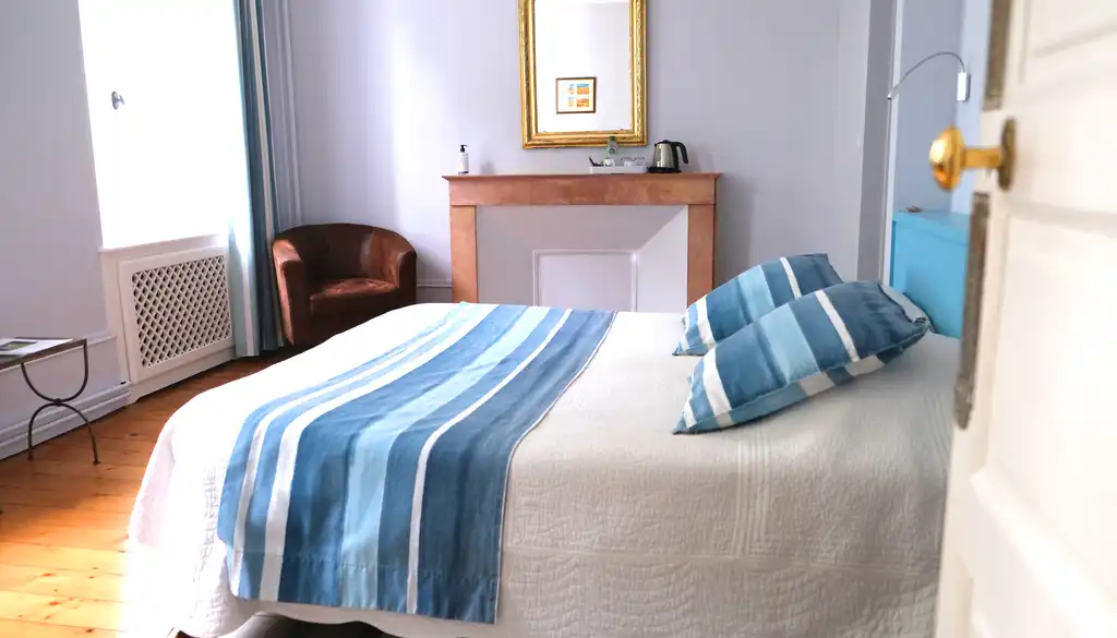 burgund-unterkunft-zimmer