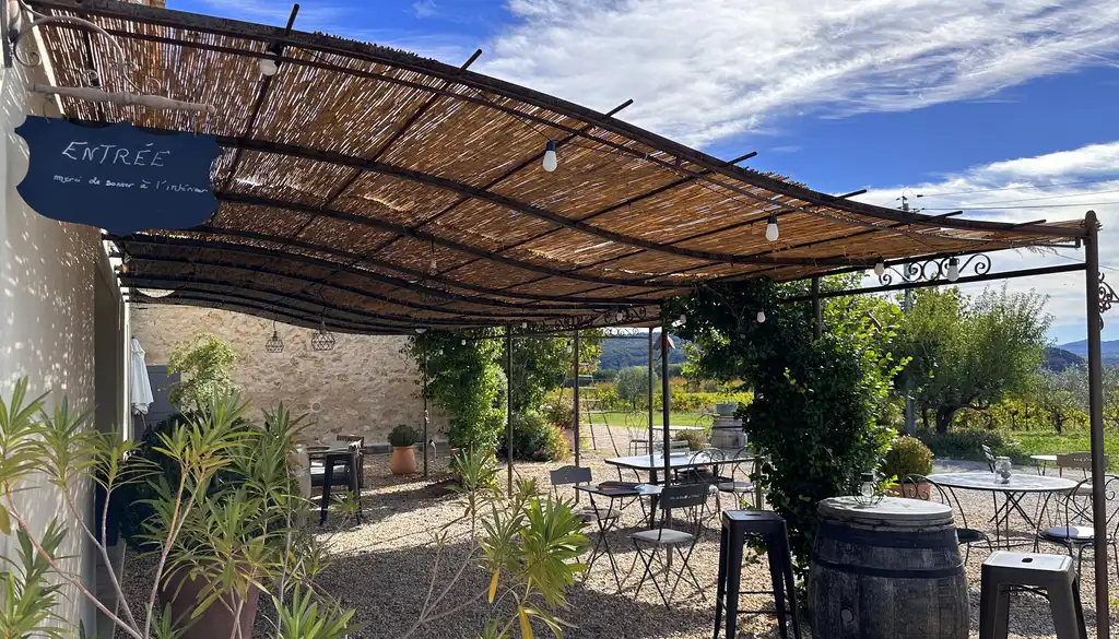 Provence-Urlaub-Tipp-Terrasse