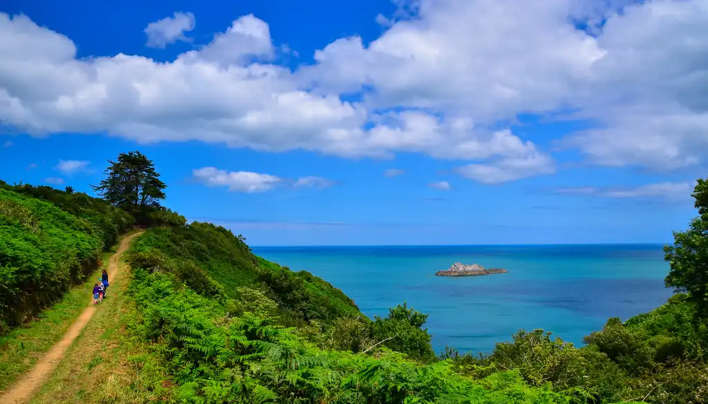 bretagne-landschaft-insel-wanderung