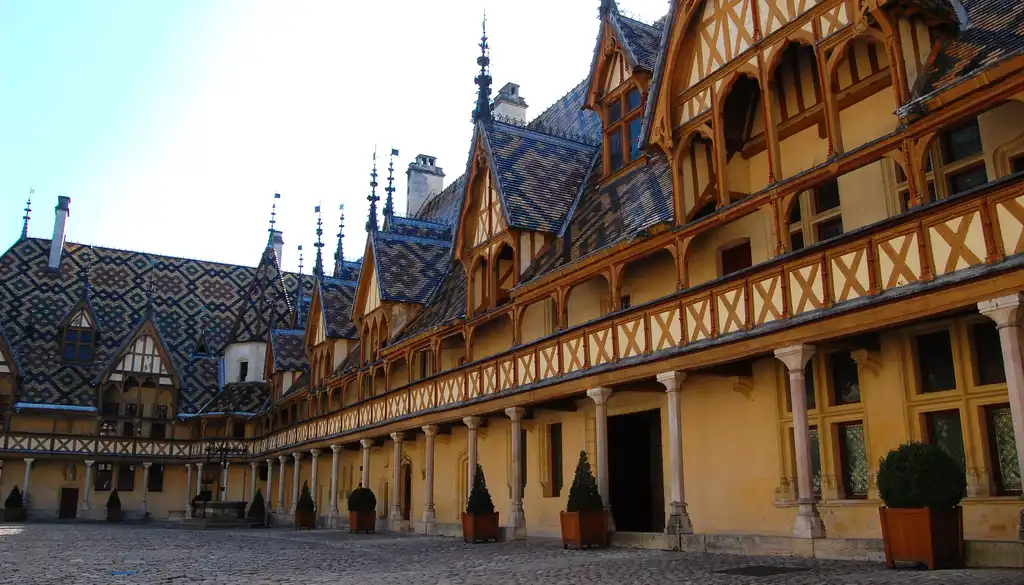 burgund-sehenswürdigkeiten-beaune