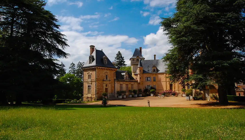 burgund-unterkünfte-schloss-garten
