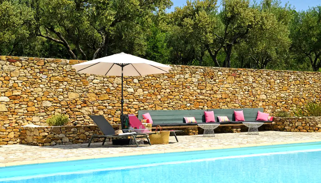 provence-unterkunft-pool