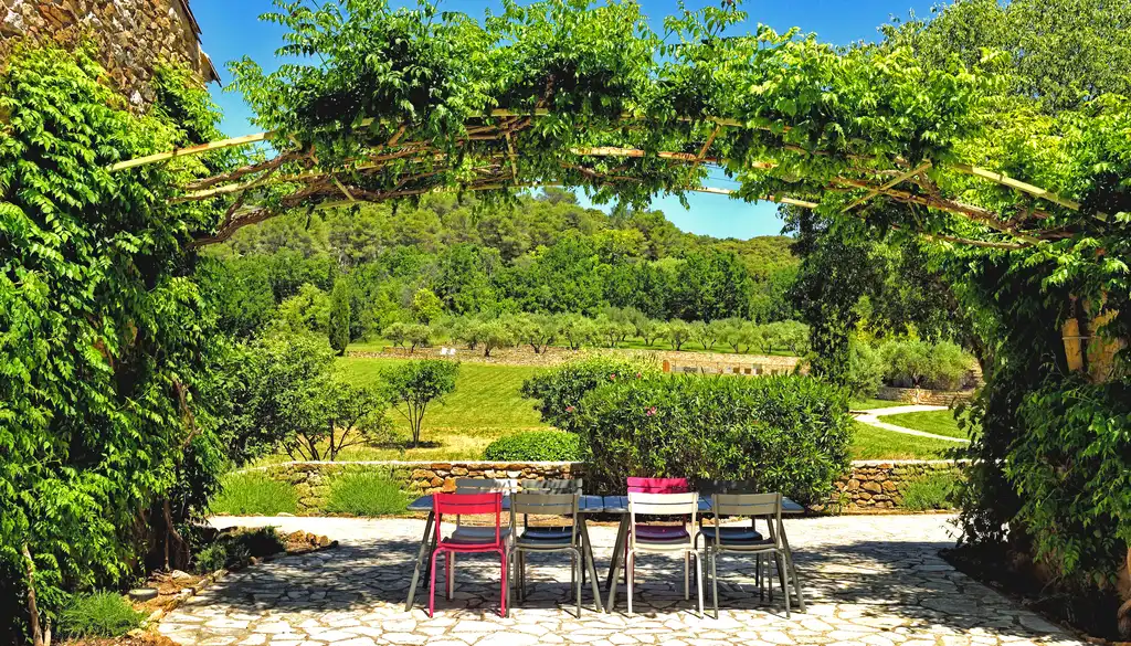 provence-unterkunft-terrasse
